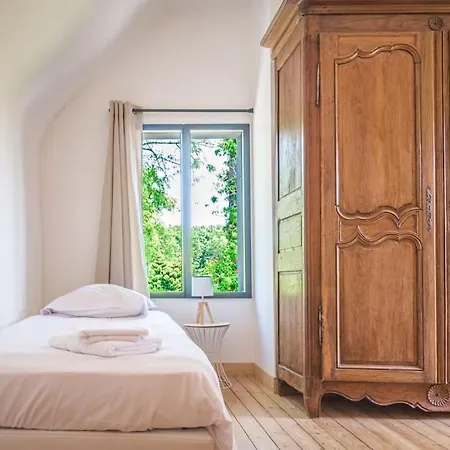 Ensemble De 2 De Charme - 15 Personnes