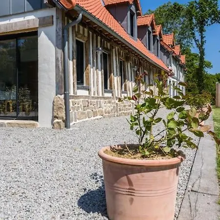 Ensemble De 2 De Charme - 15 Personnes