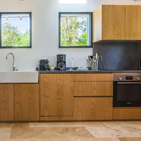 Ensemble De 2 De Charme - 15 Personnes